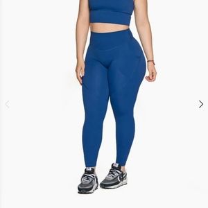 Ilus label confidence leggings